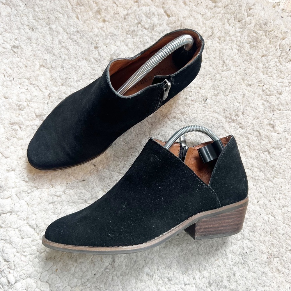 Lucky Brand Western Almond Toe Frankela Black Suede Heeled Ankle Booties SZ 8.5
